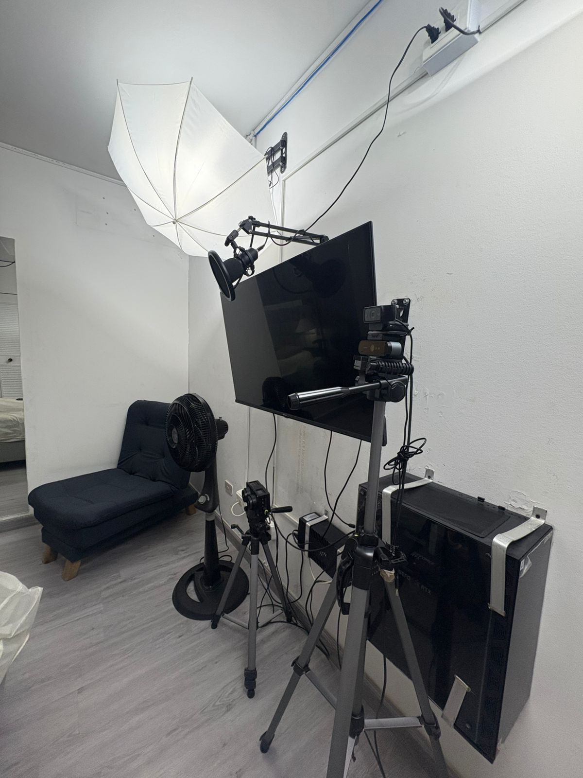 Services 49239632 dd63 4c8e 8ea1 63ce9a9a67c6