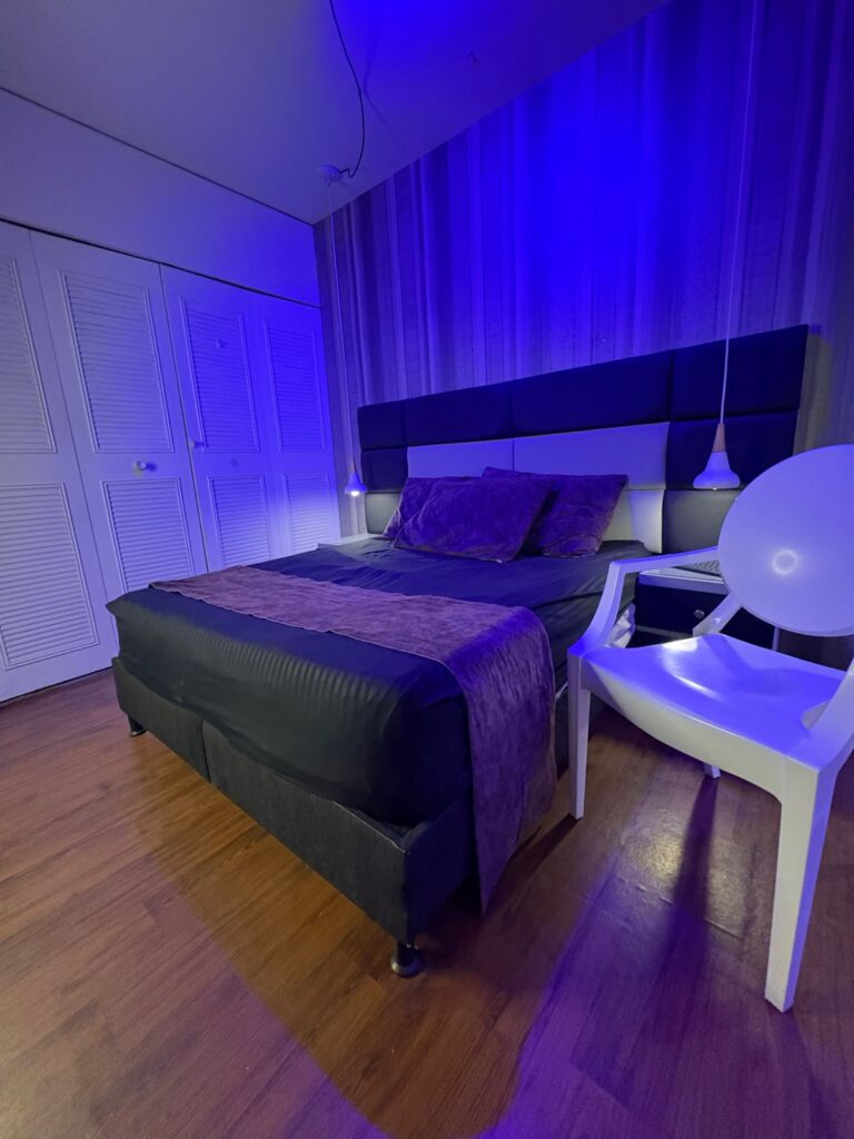 49c433f6 e2ef 4c55 884e 20b5c7dec085